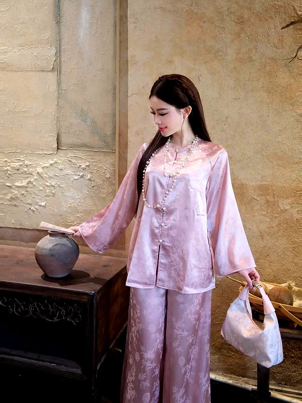 lyhythuedoxinh instagram image archive image