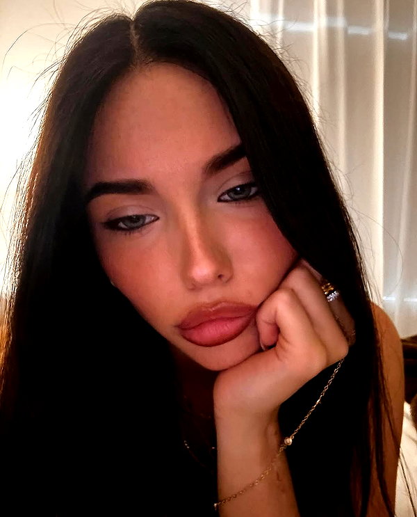 clarissabeaa instagram image archive image