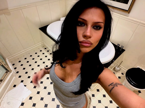 karolinaawasik instagram image archive image