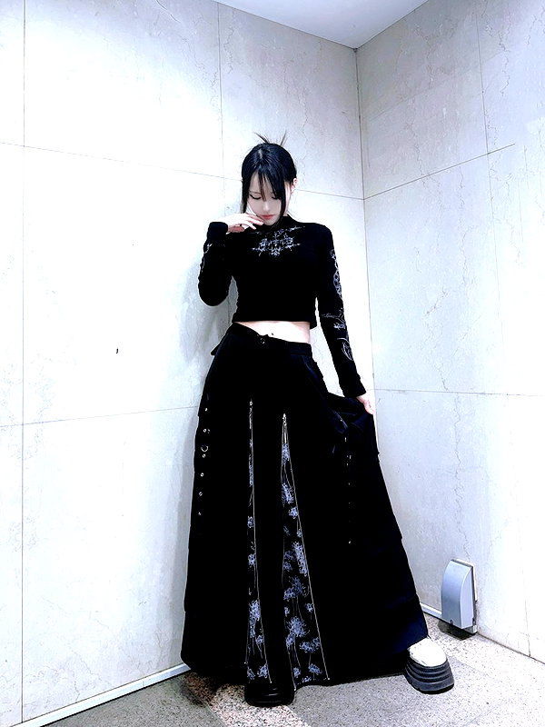 yamikumo_leisa instagram image archive image