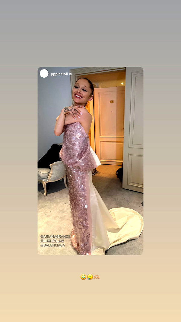 arianagrande instagram image archive image