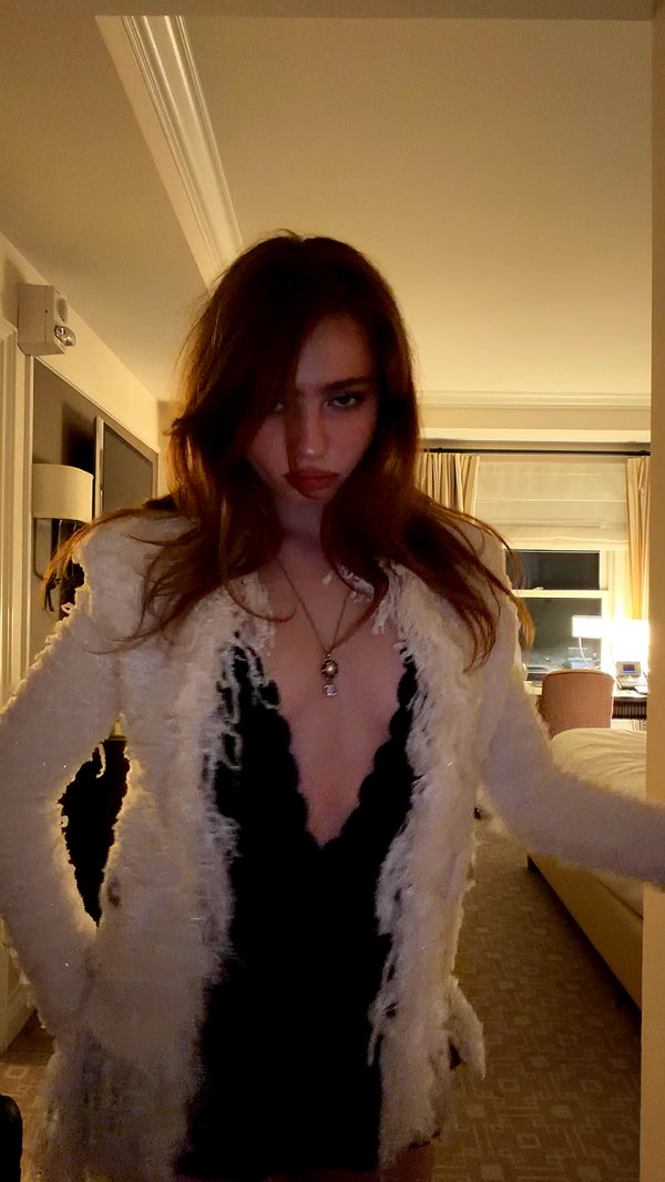 renatarrii instagram image archive image