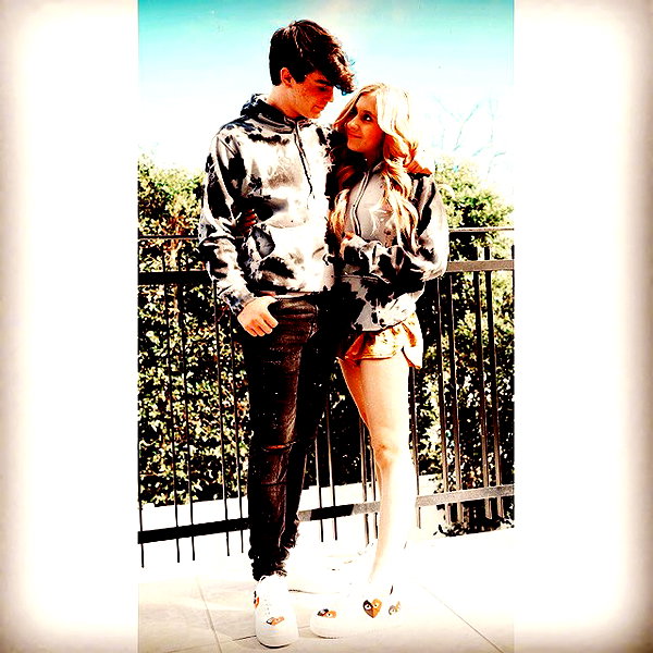 ellianawalmsley instagram image archive image