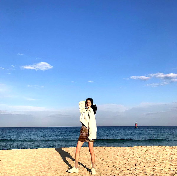 daxbin instagram image archive image