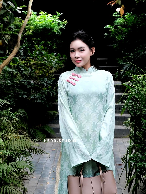 lyhythuedoxinh instagram image archive image