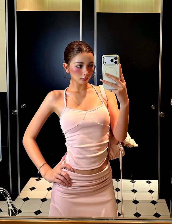 lyhythuedoxinh instagram image archive image