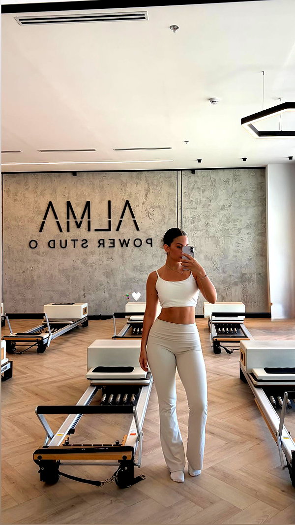 viki_dominev instagram image archive image