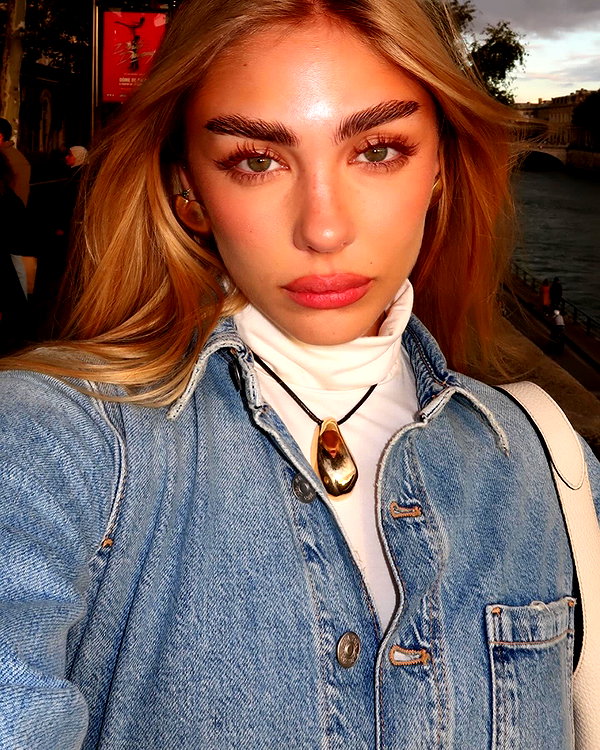 maya.keyy instagram image archive image