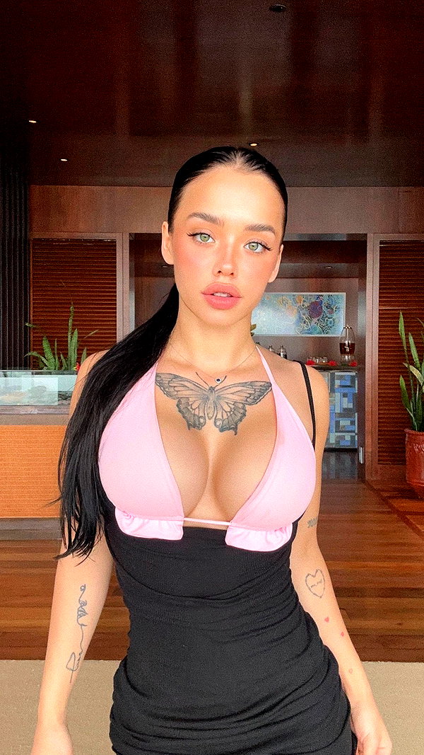 lyna_com2000 instagram image archive image