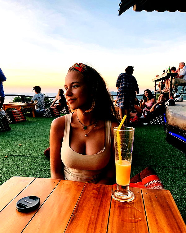 pia__kim instagram image archive image