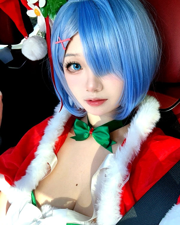 xier_cos instagram image archive image