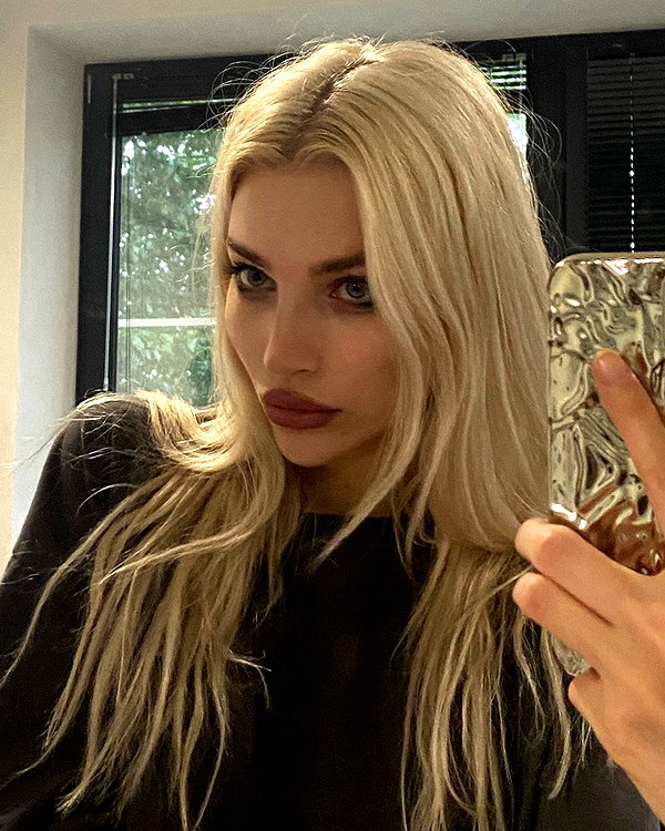 anya4everr instagram image archive image