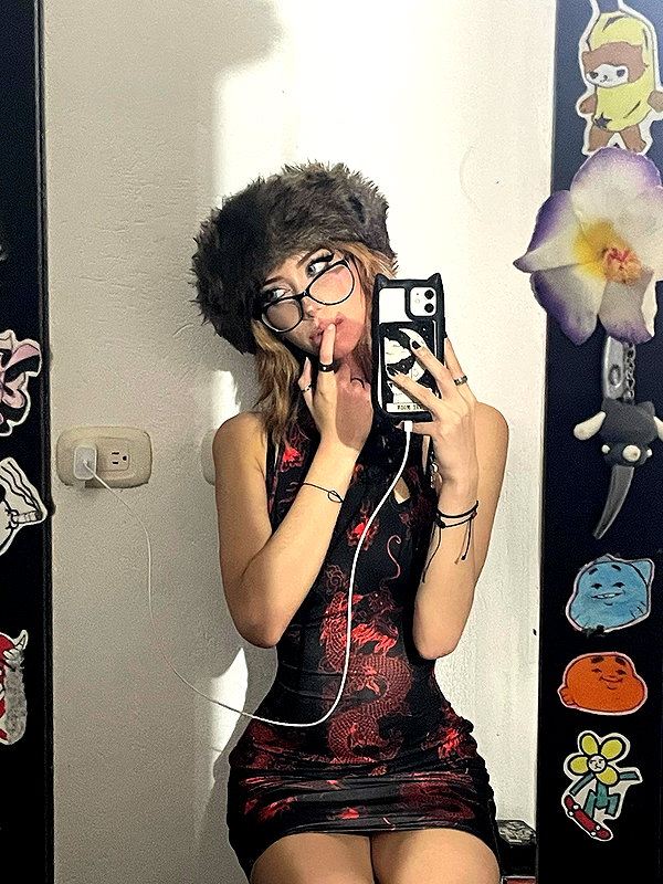 shevaal_x instagram image archive image