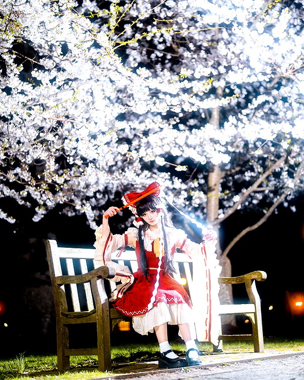 miee_cos instagram image archive image