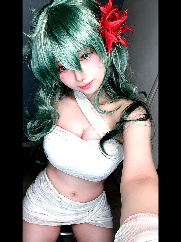 purinn_cos instagram image archive image