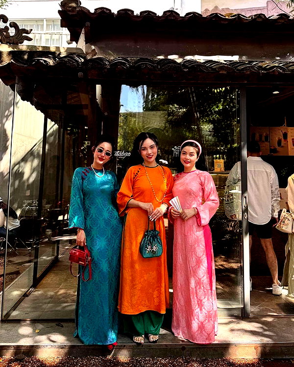 lyhythuedoxinh instagram image archive image