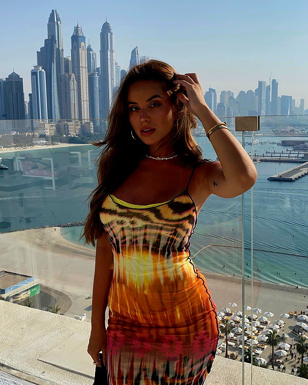 zoeliss instagram image archive image