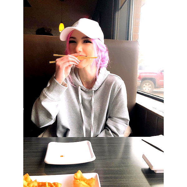 danielle.mercedie instagram image archive image