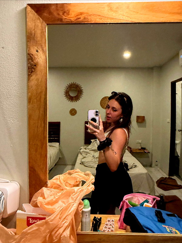 nicole.shpo instagram image archive image