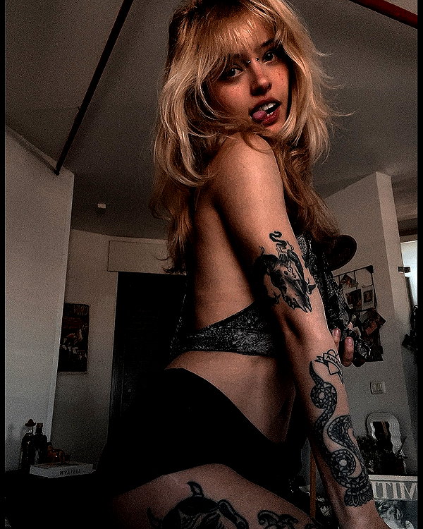 ronyida_ instagram image archive image