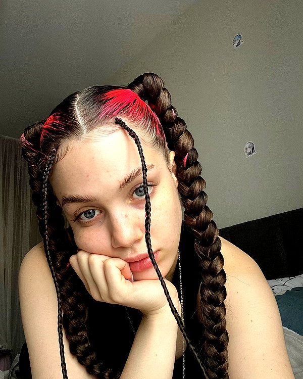 anna.utka22 instagram image archive image