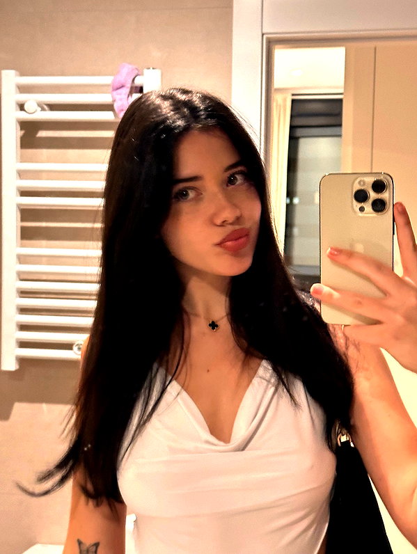 vanessa.rhd instagram image archive image