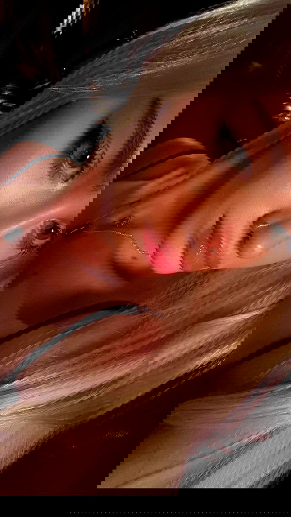 alexandramarianna alexandramarianna archive image