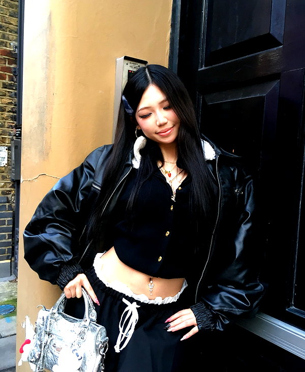 joycee.e instagram image archive image