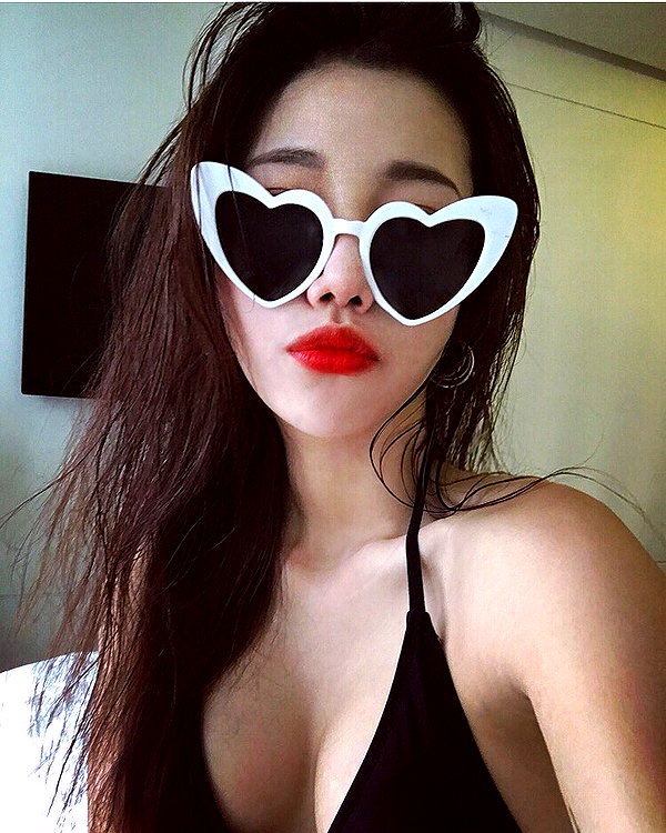 bora__look instagram image archive image