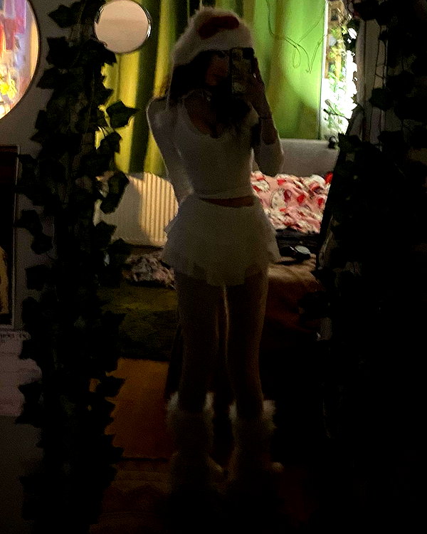april._.ha instagram image archive image