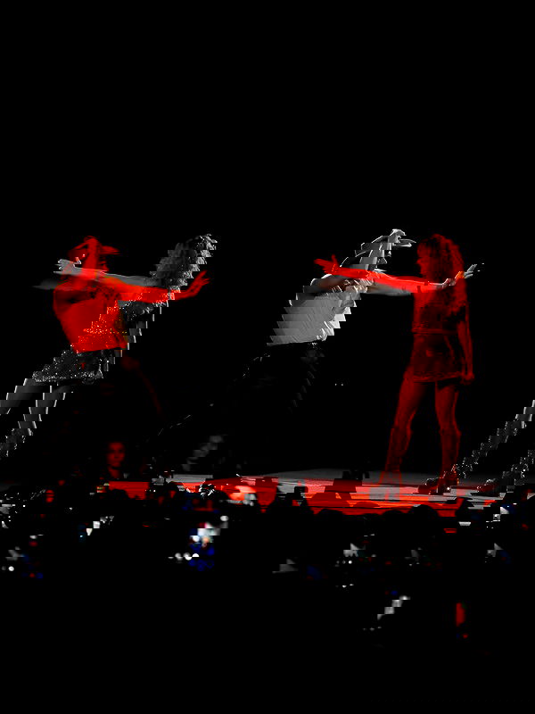 sabrinacarpenter sabrinacarpenter archive image