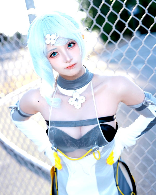 miee_cos instagram image archive image