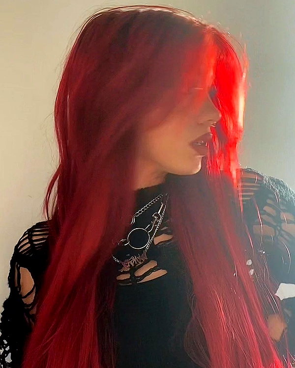 _roniira instagram image archive image
