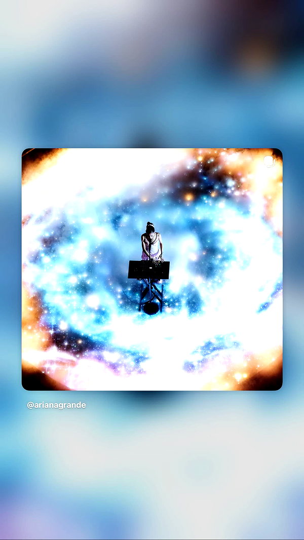 arianagrande instagram image archive image