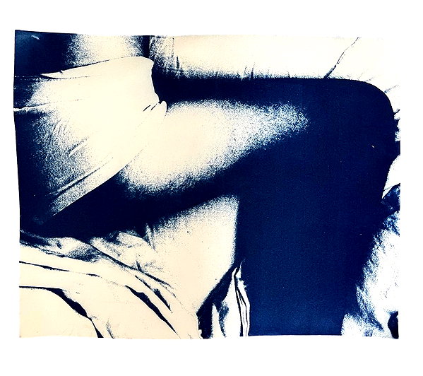 Archived image from @lolabllue on Instagram