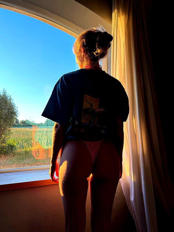 carolinezalog instagram image archive image