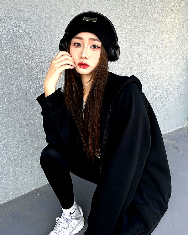lai_931201 instagram image archive image