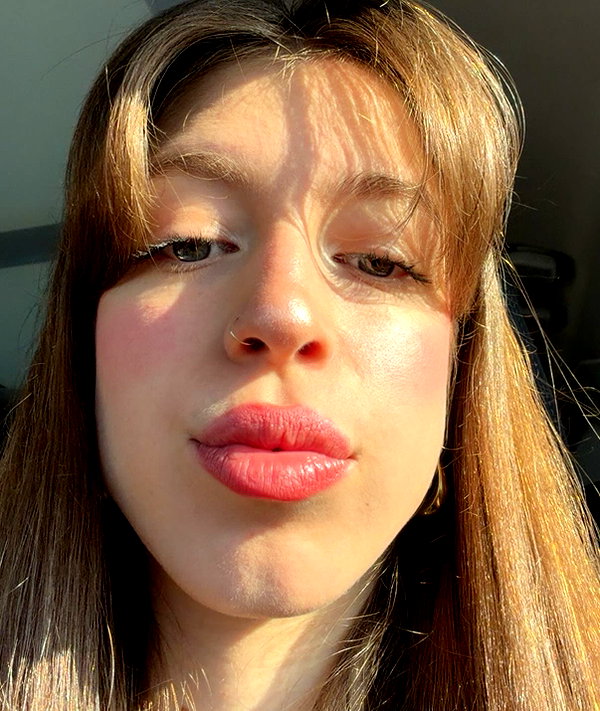 lia_ey99 instagram image archive image