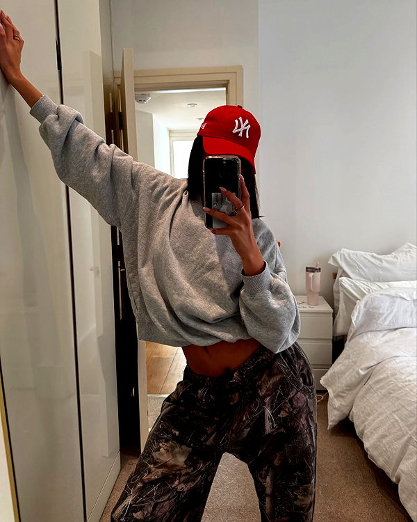 oliviaphillipps instagram image archive image