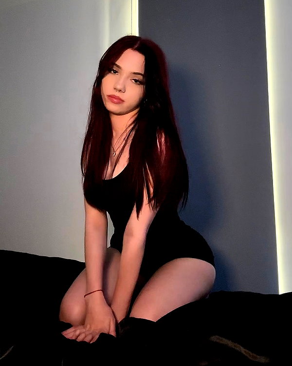 _roniira instagram image archive image