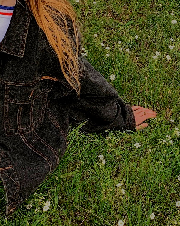 alisen.mari instagram image archive image