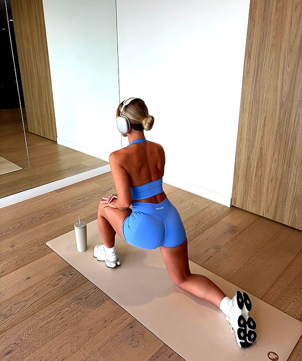allieauton instagram image archive image