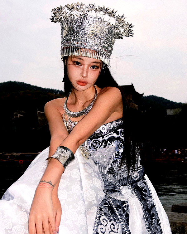 ll.lu1s instagram image archive image