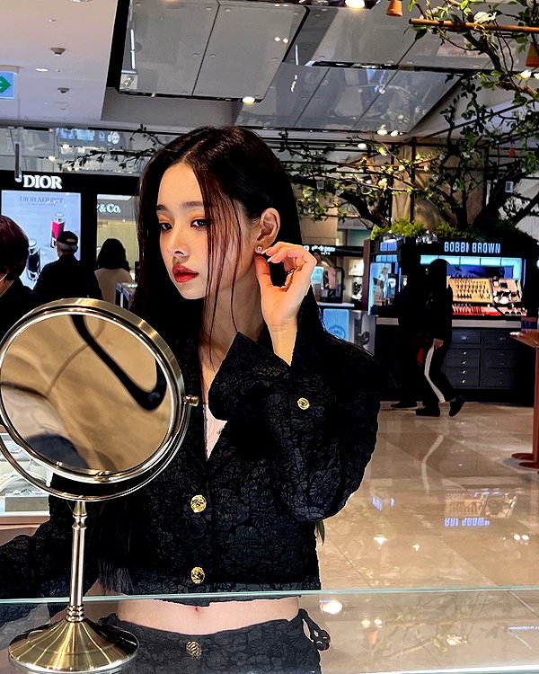 dear.zia instagram image archive image