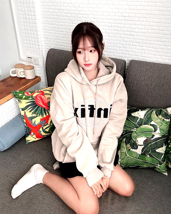 lai_931201 instagram image archive image