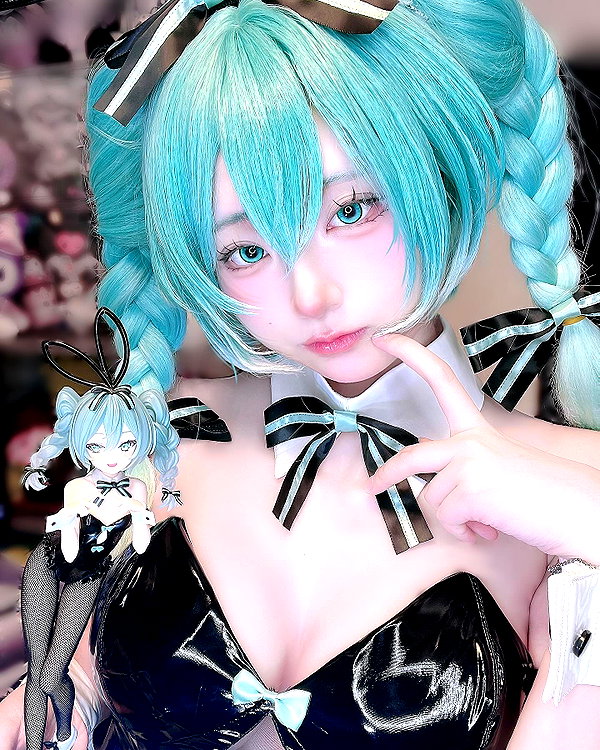 purinn_cos instagram image archive image