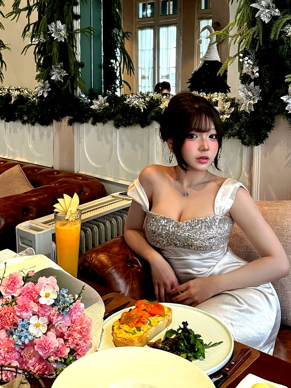 lyhythuedoxinh instagram image archive image