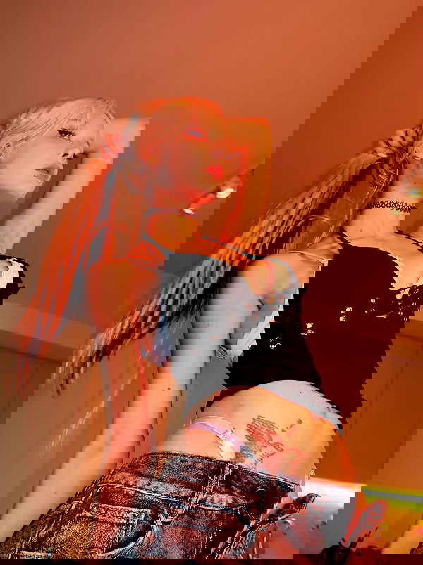 neondemoni neondemoni archive image