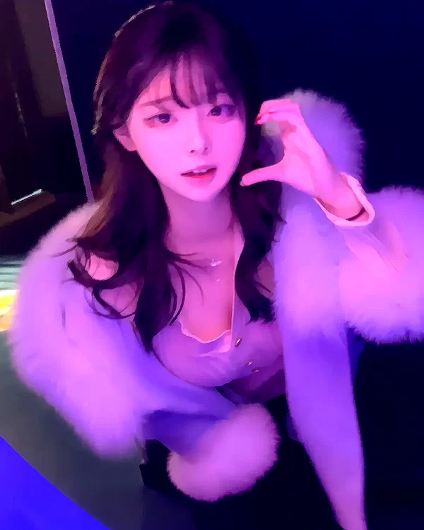 yingyinng_ instagram image archive image