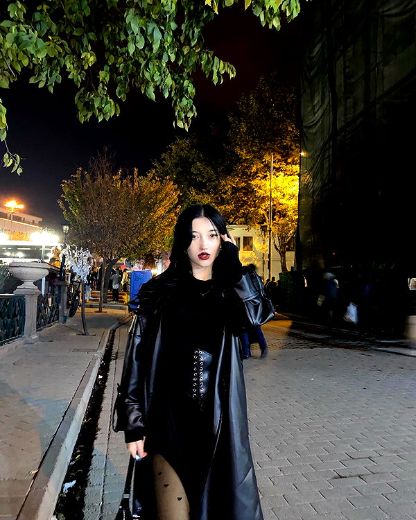 madamist_ instagram image archive image